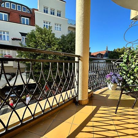 Azja, Sopot Monte Cassino, Balkon, Parking Exterior foto